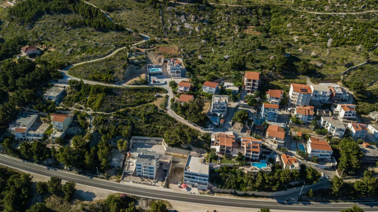 Apartments Pusic Omiš Exteriör bild