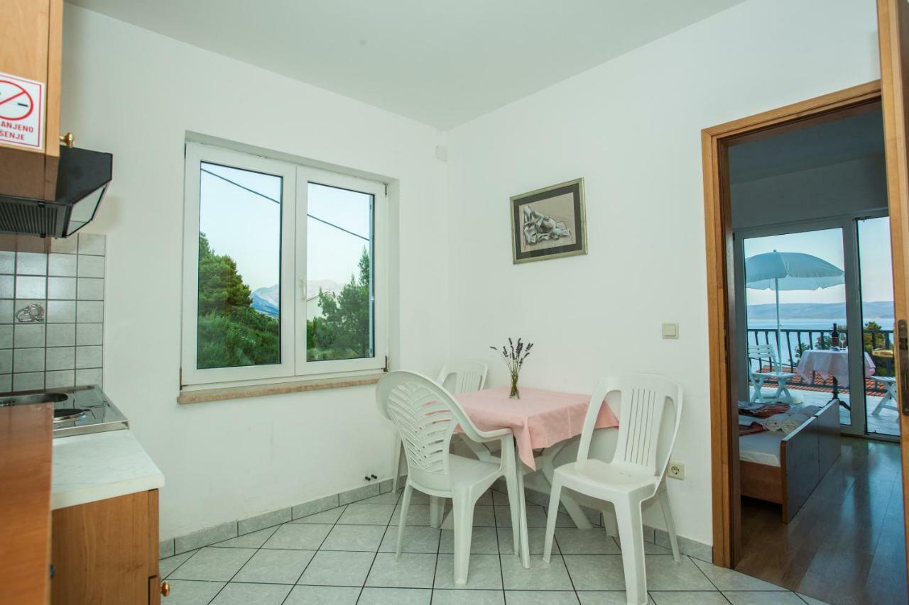 Apartments Pusic Omiš Exteriör bild