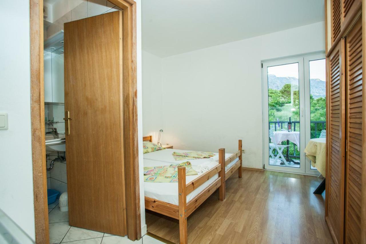 Apartments Pusic Omiš Exteriör bild