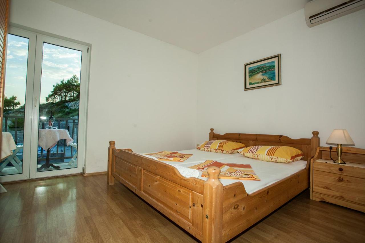 Apartments Pusic Omiš Exteriör bild