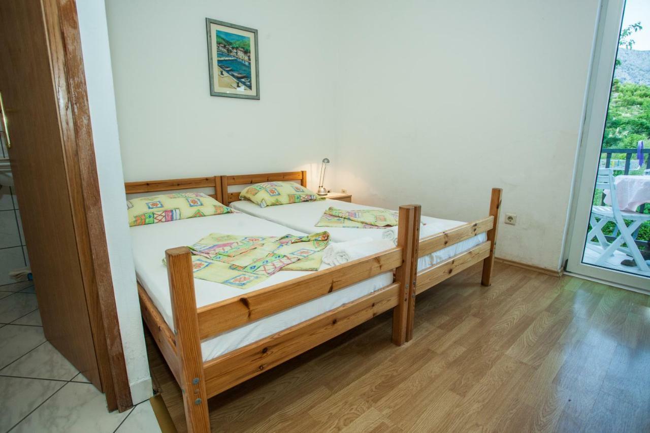 Apartments Pusic Omiš Exteriör bild
